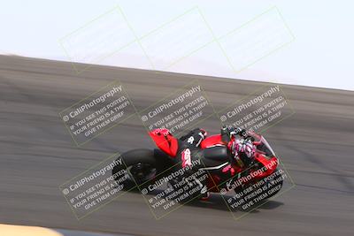 media/Apr-10-2022-SoCal Trackdays (Sun) [[f104b12566]]/Bowl (11am)/